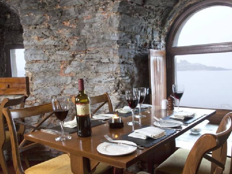 13 Best Restaurants & Places in Plymouth – 2023 (Top Eats!)