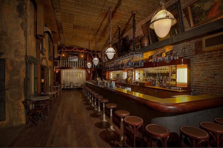 13 Best Bars Open for Thanksgiving Los Angeles – 2024